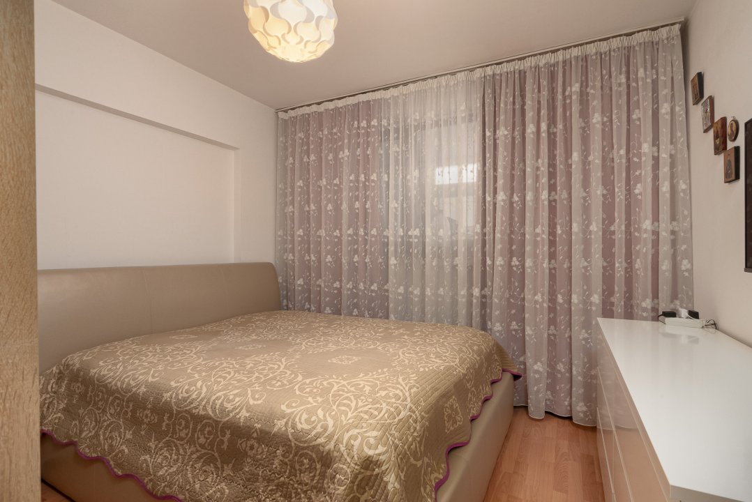 Apartament 3 camere bucatarie mobilata, utilata  bulevardul Brancoveanu.