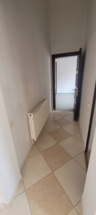  MEGA OCAZIE SE INCHRIAZA APARTAMENT DE 4 CAMERE IN ZONA PIATA  ROMANA 