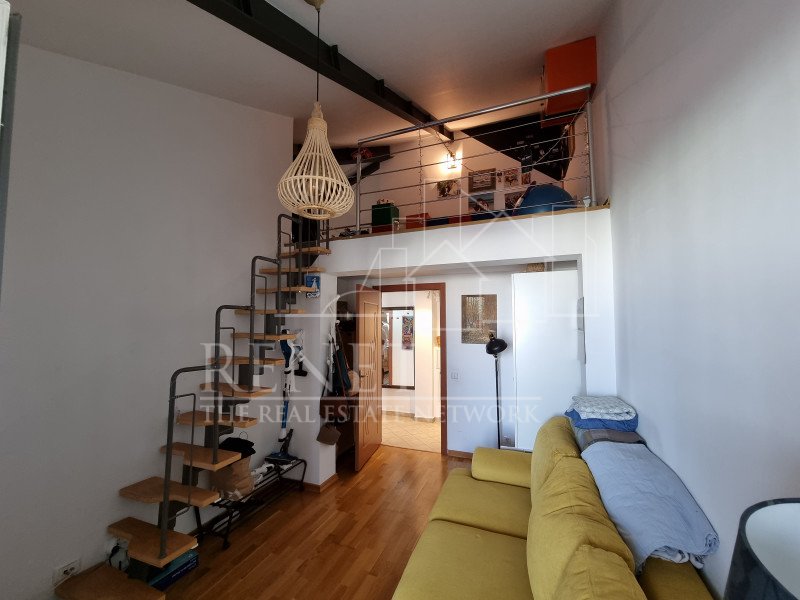 Apartament 3 (+1) camere, cu terasa, Centra, 2 locuri de pacare incluse. 