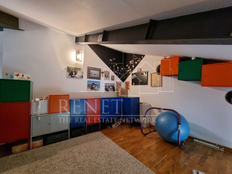 Apartament 3 (+1) camere, cu terasa, Centra, 2 locuri de pacare incluse. 