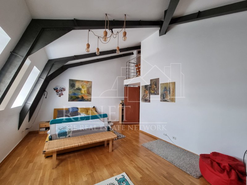 Apartament 3 (+1) camere, cu terasa, Centra, 2 locuri de pacare incluse. 