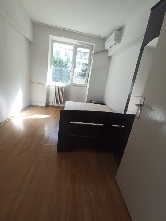 SUPER OFERTA SE VINDE APARTAMENT 3 CAMERE SPATIOS APROAPE DE METROU TINERETULUI