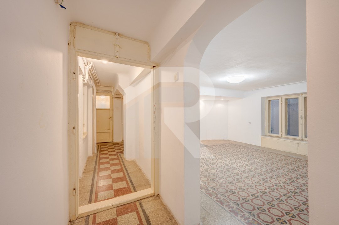 CALEA VICTORIEI | Apartament 3 camere in Cladire Interbelica 