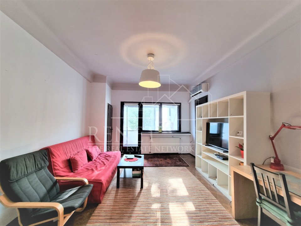 Apartament 3 camere, central, curte interioara