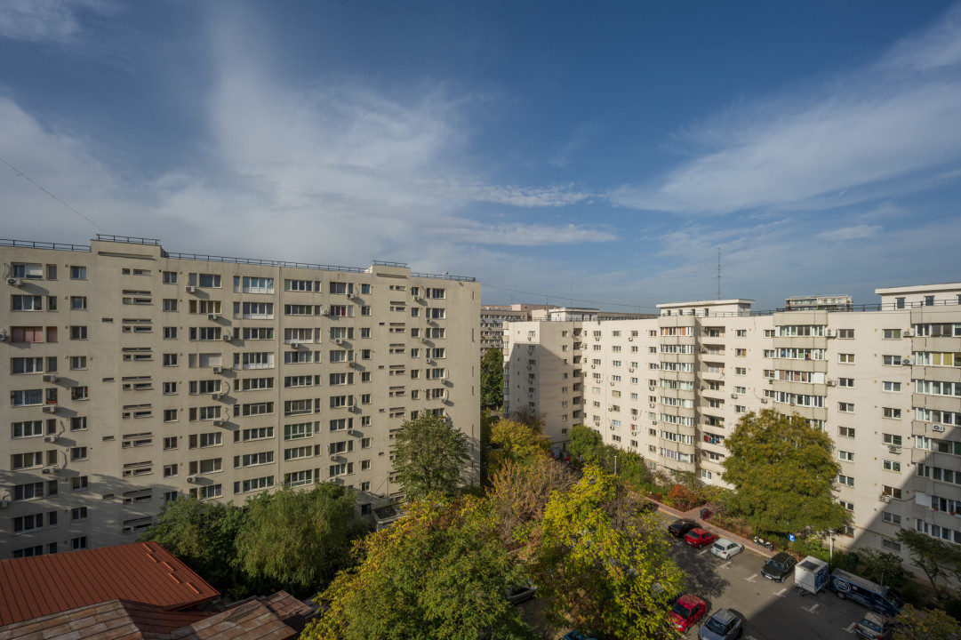 Metrou Dristor - str Complexului - bloc reabilitat termic