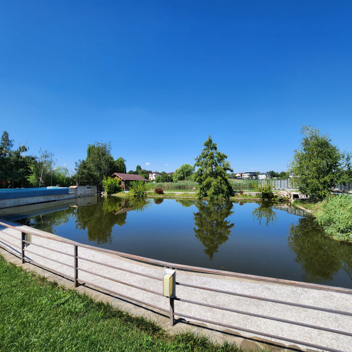 Vila Corbeanca cu deschidere la lac, piscina si helesteu